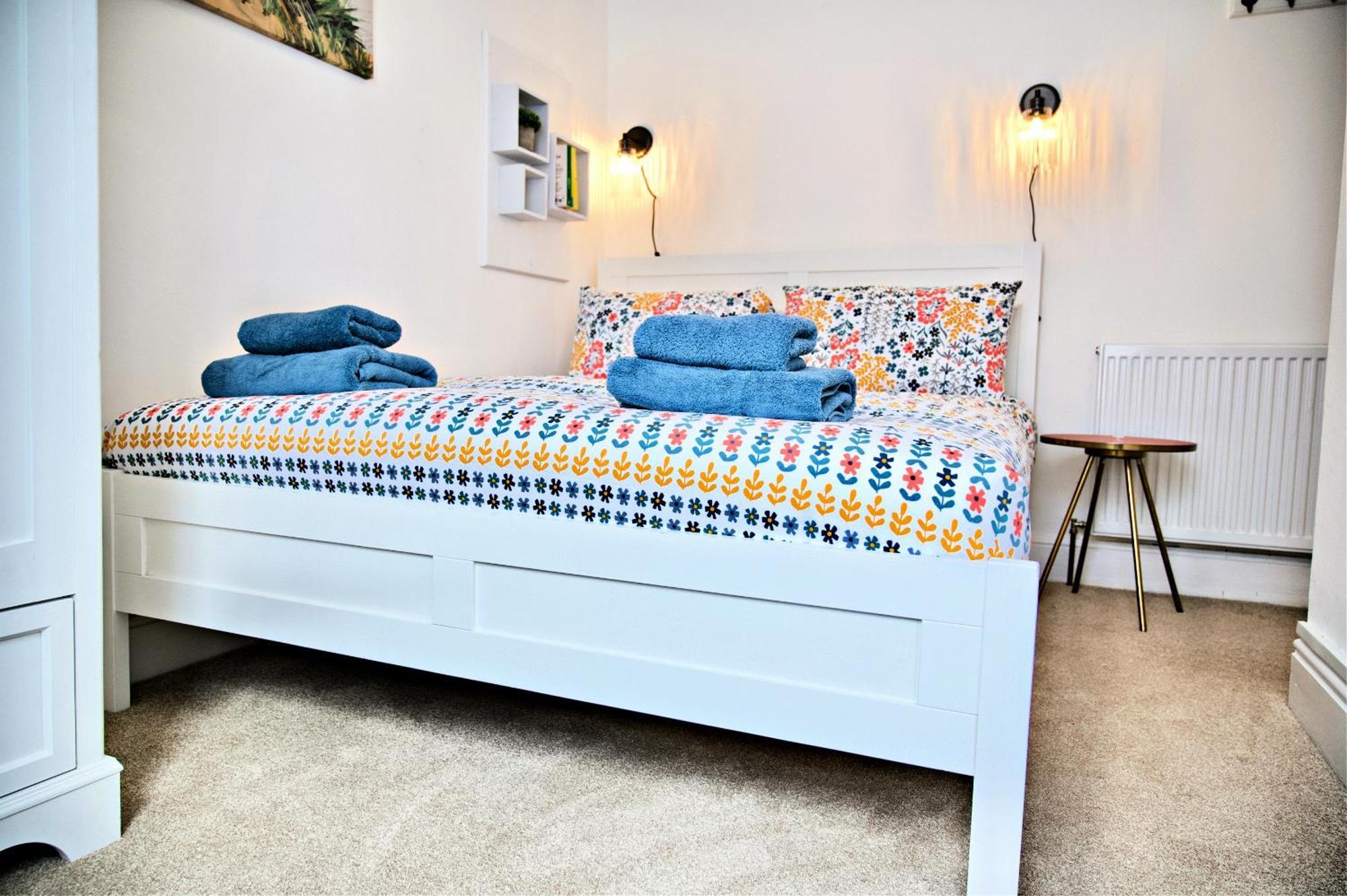 Harbour & Mountain Views, Porthmadog House, Sleeps 9, 4 Bedrooms, Two And Half Bathrooms Экстерьер фото