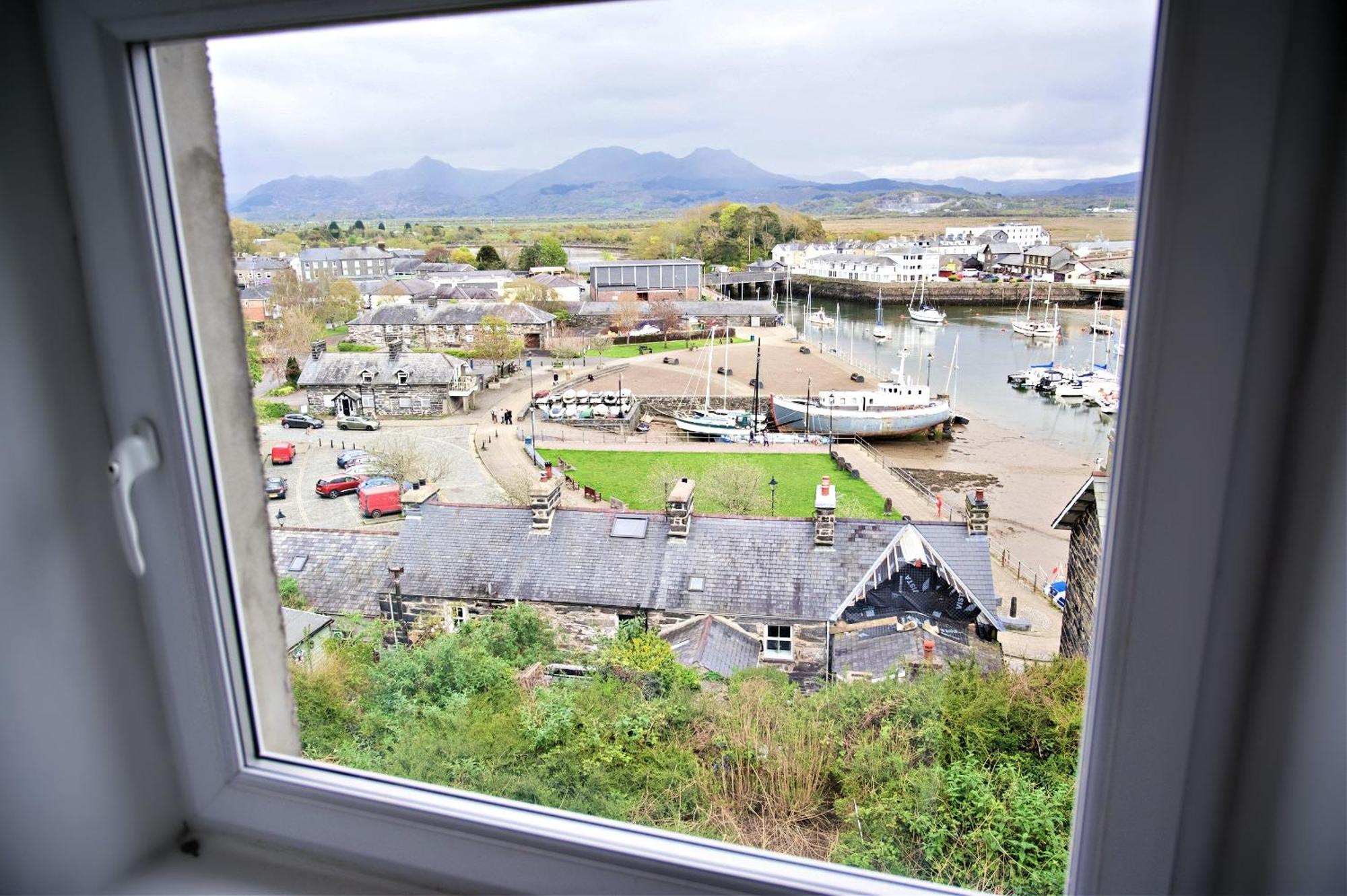 Harbour & Mountain Views, Porthmadog House, Sleeps 9, 4 Bedrooms, Two And Half Bathrooms Экстерьер фото